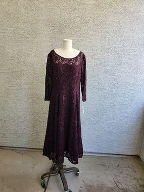 SLNY Plum Lace Long-Sleeve Midi Dress
